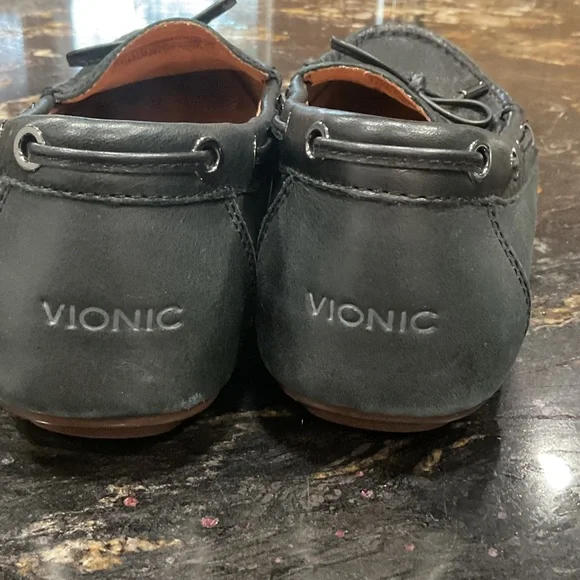 Vionic Virginia Women's Classic Black Leather Loafers - Picture 3 of 8